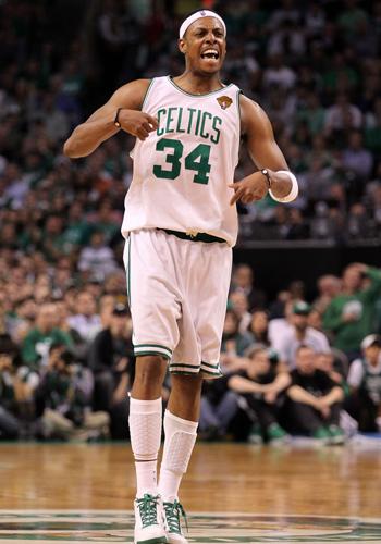 是否需要一名搭档组成双前锋？弗拉霍维奇：这要看教练的决定（是否配双前锋？弗拉霍维奇：由主帅决定）