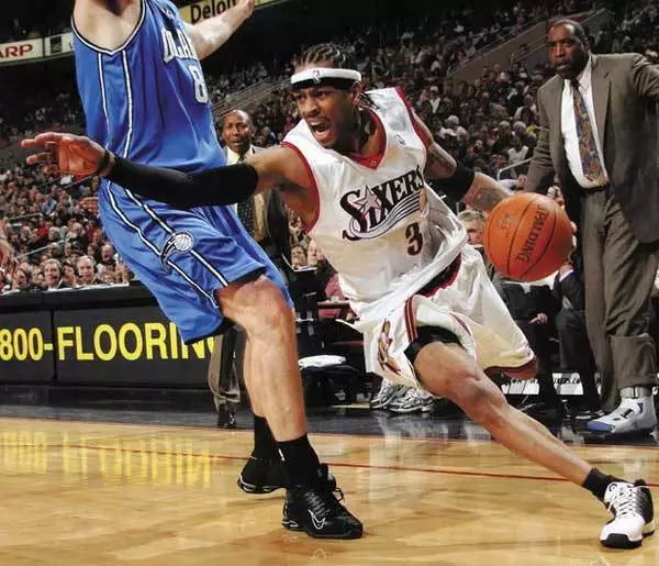 杨铭锐：先踢好中超再说留洋，最想去西班牙（杨铭锐：立足中超再谈留洋，西班牙是首选）