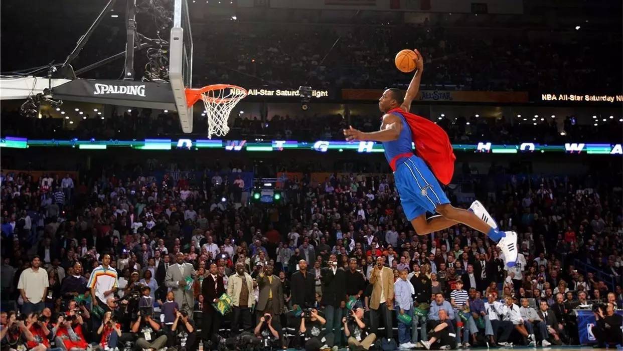 斯基拉：尤文派球探考察意大利20岁右后卫帕莱斯特拉（斯基拉：尤文派出球探考察20岁意大利右闸帕莱斯特拉）