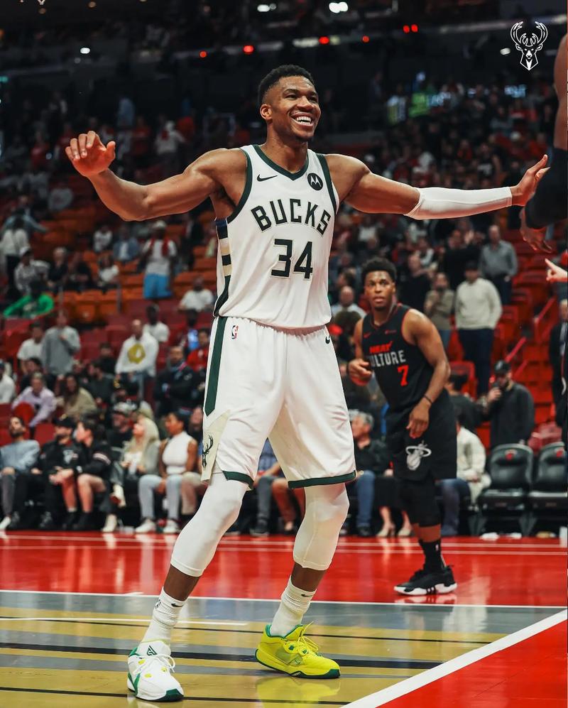 亚历山大：我们对自己要求很高&有奖金拿起床就很精神（亚历山大：自我要求极高，奖金激励让我醒来就干劲十足）