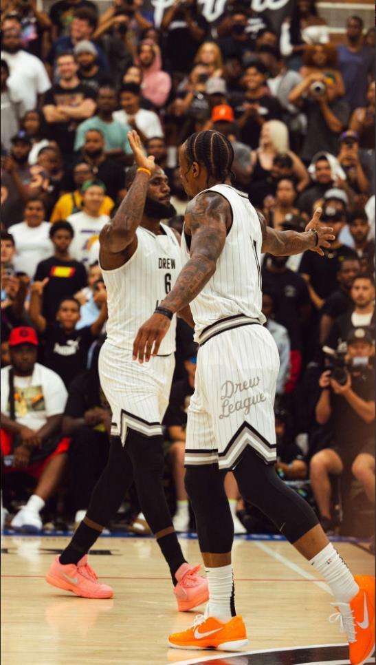 卡利亚里主帅：我在球员时代盯防过C罗，那真是令人激动（卡利亚里主帅回忆：球员时期曾盯防C罗，激动难忘）