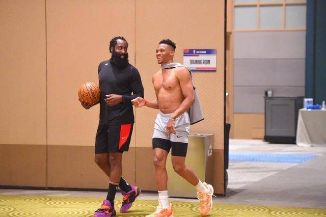 每体：巴尔德吉的转会被视为成功；巴萨有意埃及新星哈姆扎（每体：巴尔德吉转会收获好评；巴萨相中埃及新星哈姆扎）