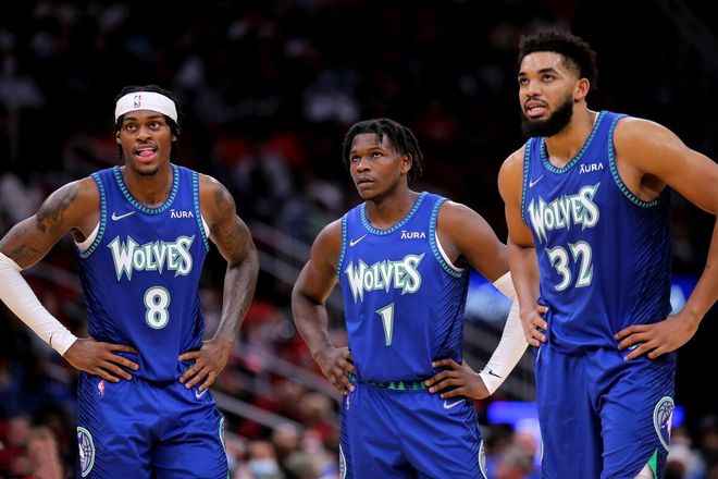 足球报：深圳新鹏城将在离队3名外援的相同位置进行补强（足球报：深圳新鹏城将对位引援，补强三名离队外援位置）